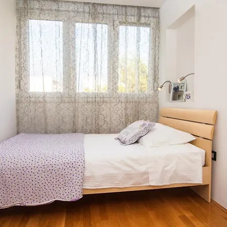 Apartment Zoi *