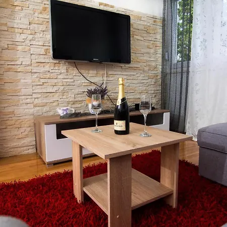 Zoi Apartment